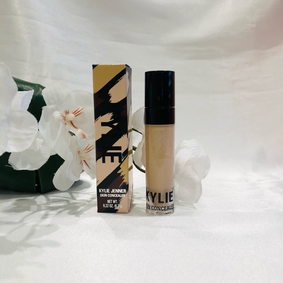 ‼️SOLD‼️Kylie Jenner Skin Concealer Shell New! - Picture 5 of 6